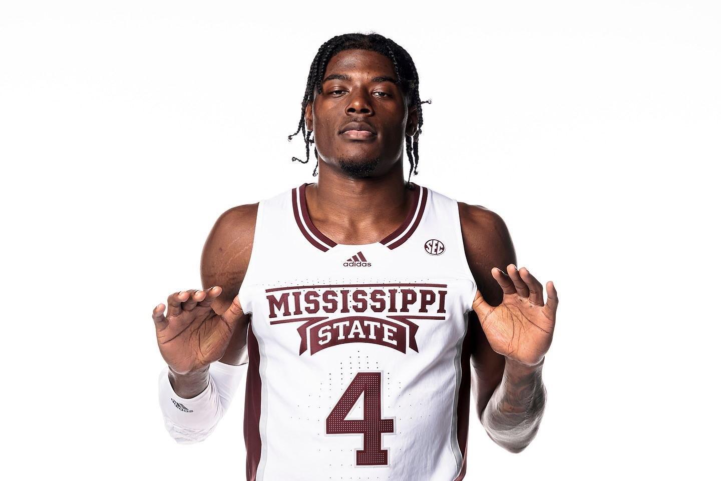 記者：火箭簽名密西西比大學Undraft Forward Cameron Matthews