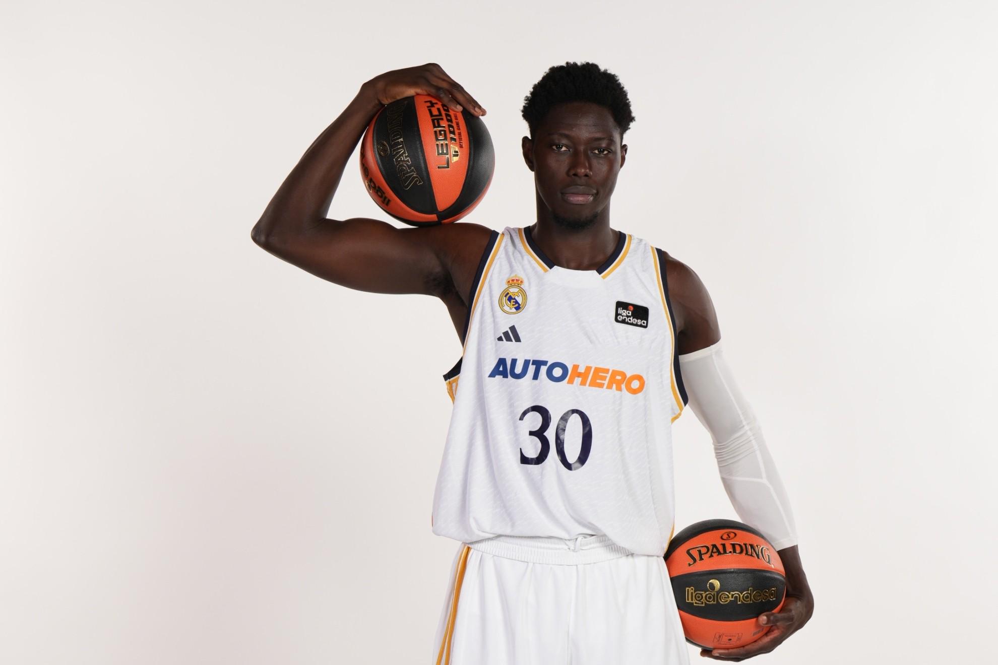 Shams：霍克斯簽下皇家馬德里男子籃球隊Undraft Forward John Endiaye