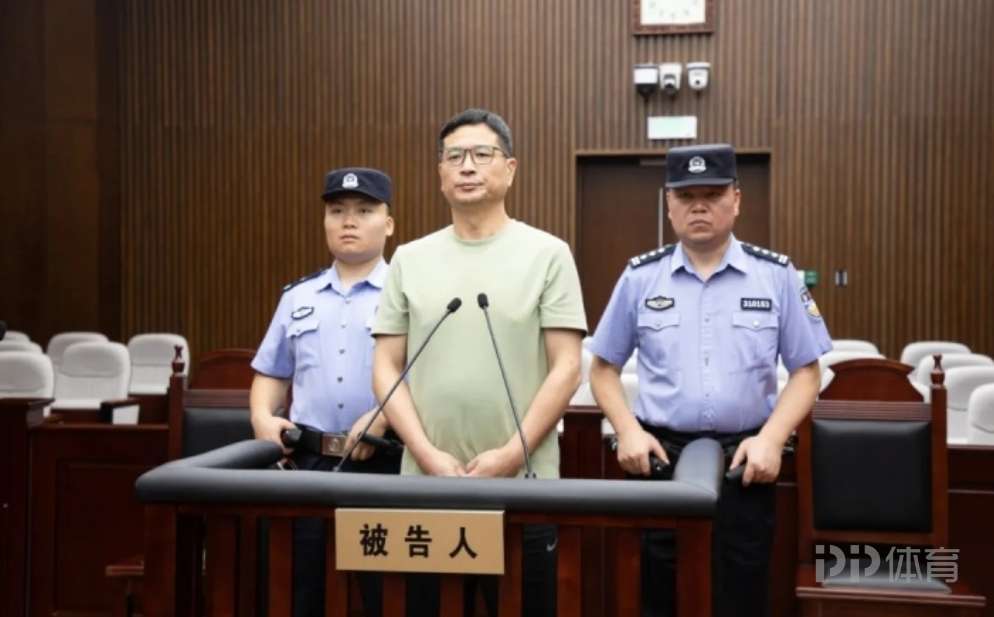 上海SIPG的前總統(tǒng)Yan Jun被判處12年徒刑 并因接受賄賂而被罰款200萬元