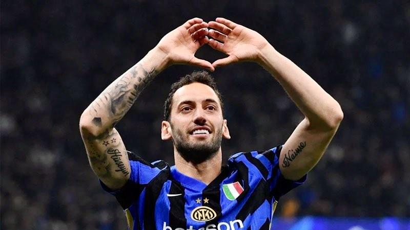 MI如果Fenerbahce的報價可以達(dá)到2500萬歐元 Inter Milan可能會放任大約20元
