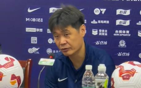 李小傳：球員們真的戰(zhàn)斗 但最終0-4的比分仍然非常非常難過