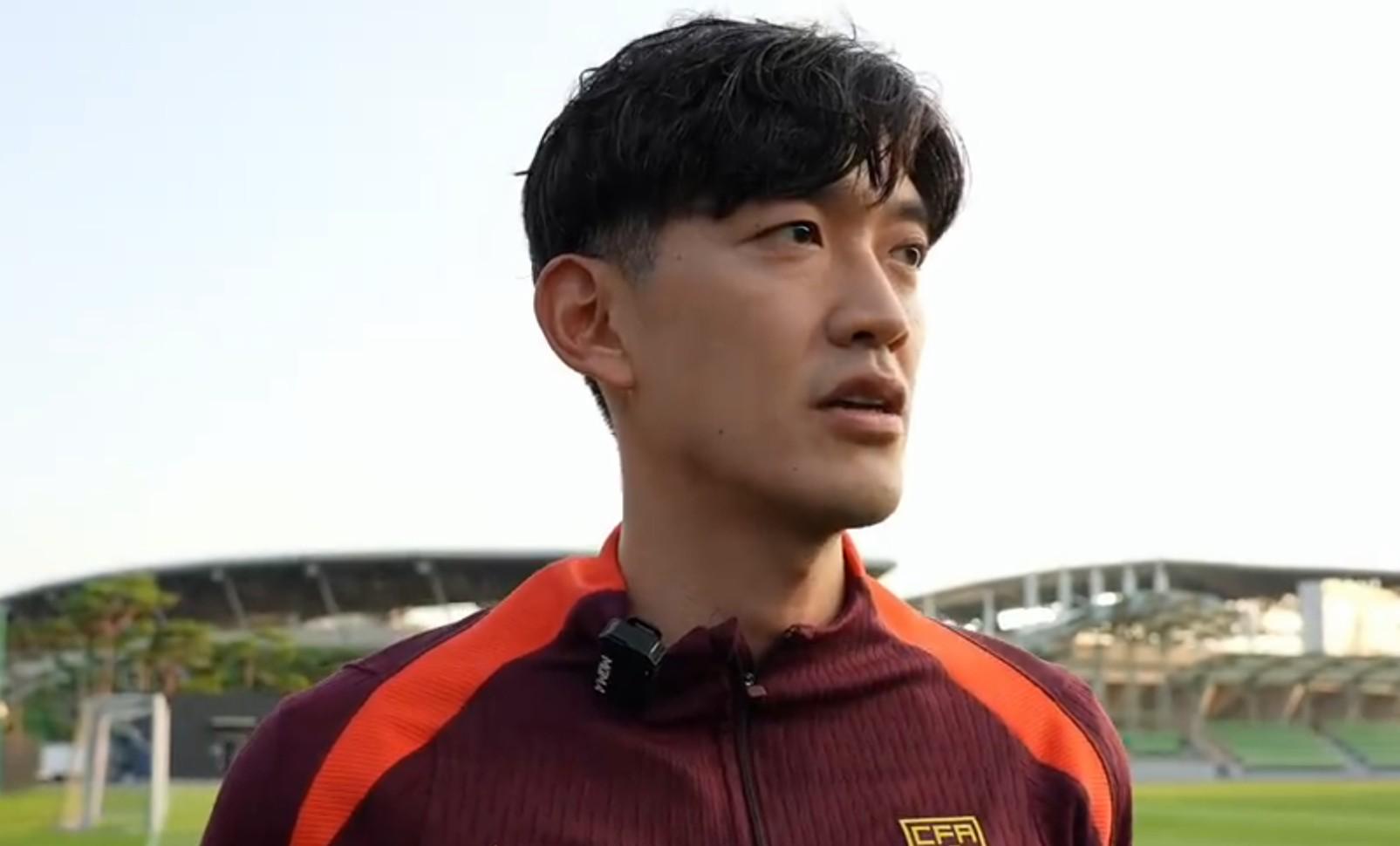 Yan Junling談?wù)揤an der Sar的祝福：我很感動(dòng)從我的童年偶像那里獲得祝福